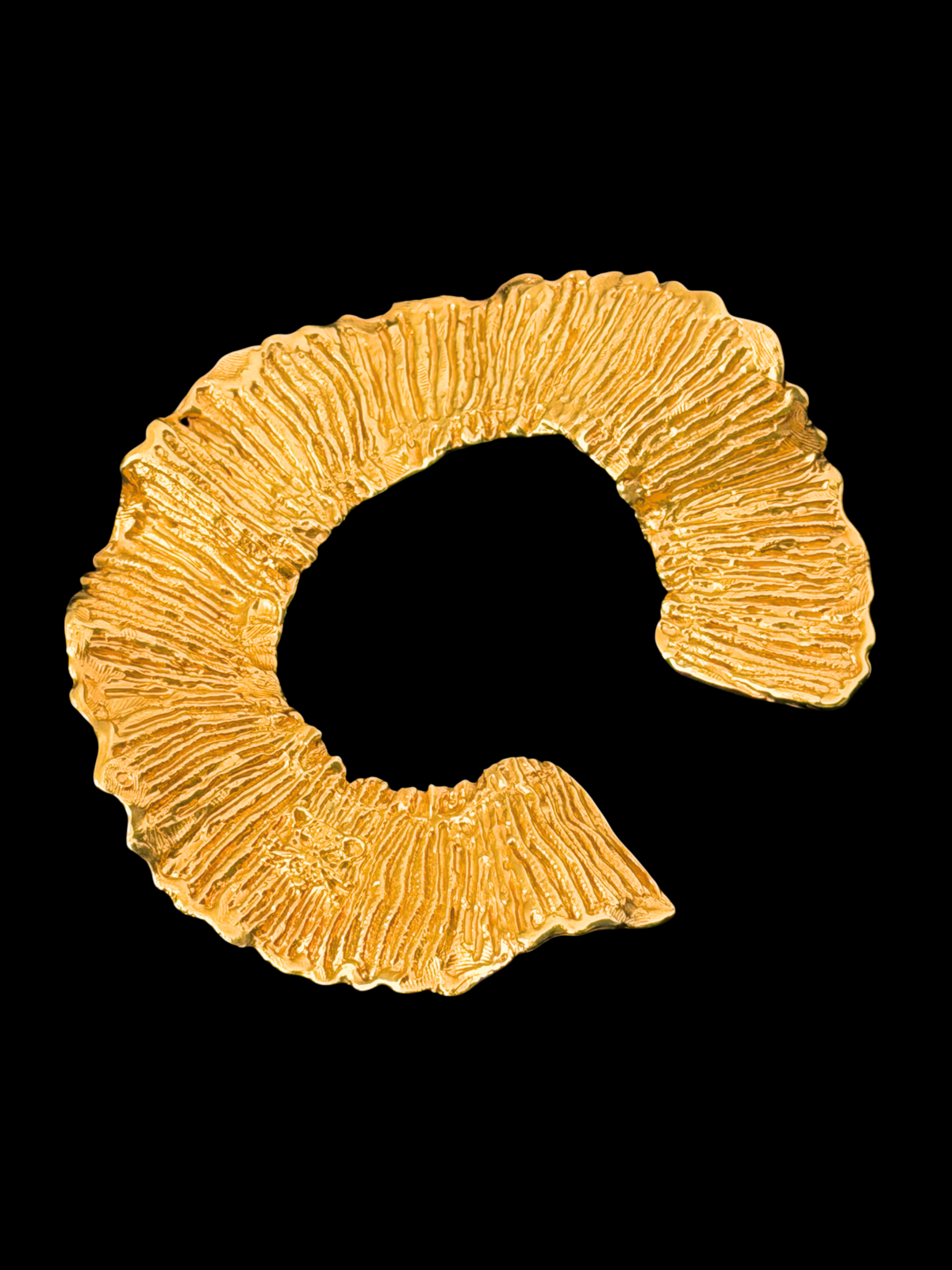 The Ruffle Cuff